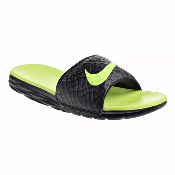 nike benassi solarsoft sliders